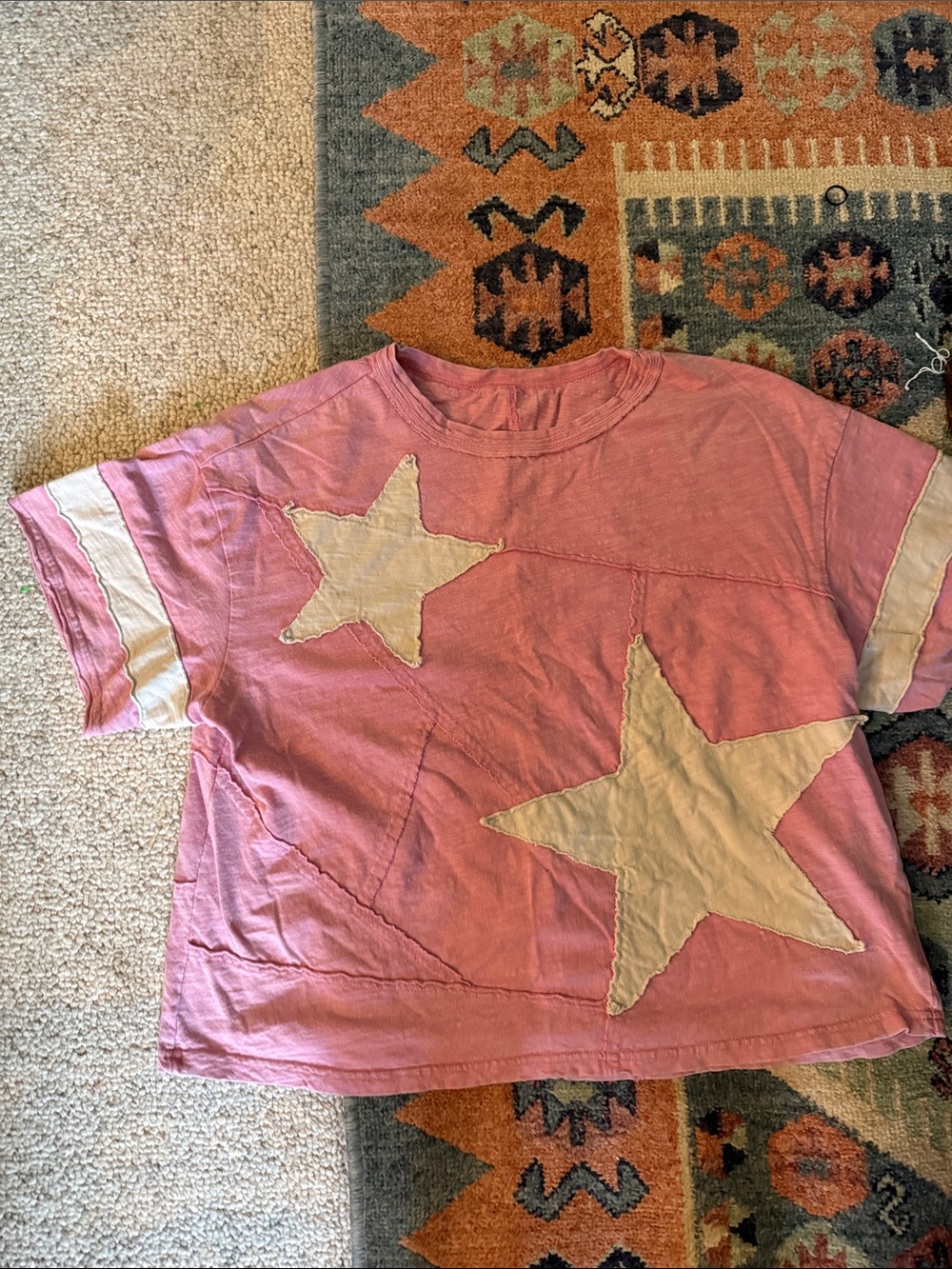 SHEIN Pink Short Sleeve Tee with Cream Star Appliques